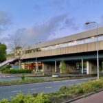 Politie houdt vier mannen aan na inval wegens vermoedelijke illegale kansspelen in horecazaak onder Noorderstation Groningen