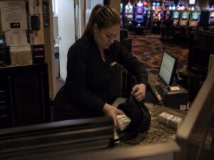 Rechtbank veroordeelt ex-kassamedewerker van Fair Play Casino tot terugbetaling van €102.880 na fraude met prijzengeld